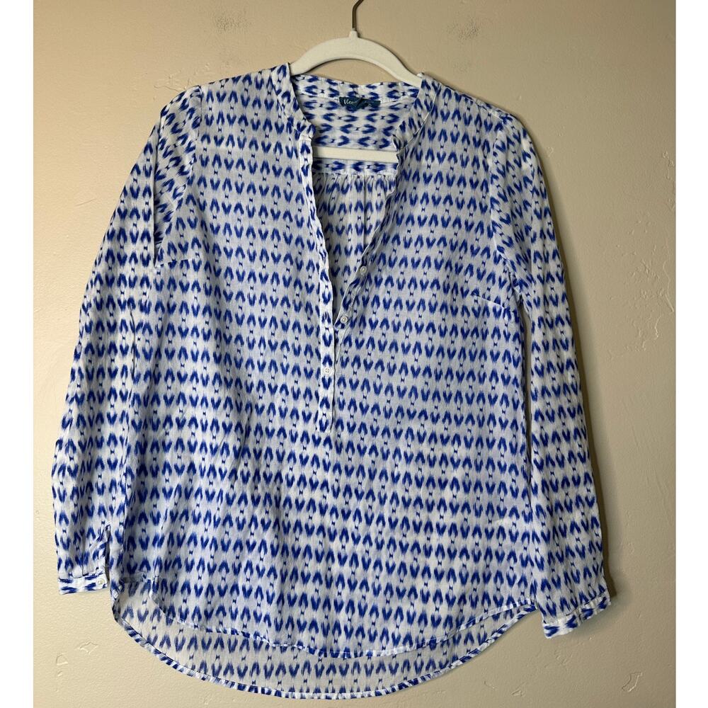 Fleur Bleue White and Blue Geometric Pattern Blouse Small